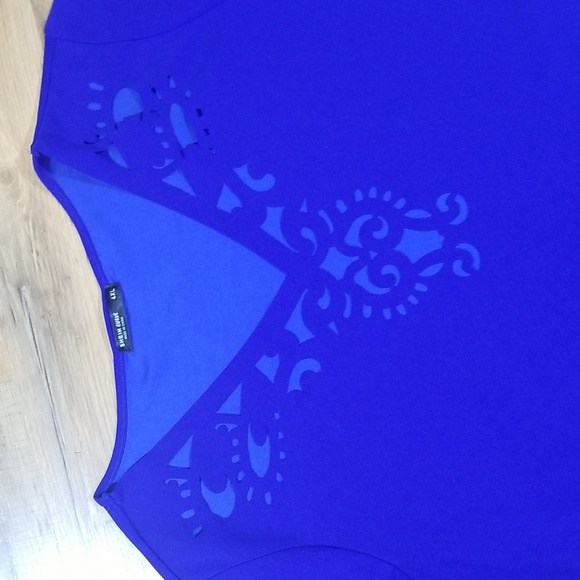 SHEIN CURVE Royal Blue Laser Cut V-Neck Bodycon Dress - 4XL - Picture 4 of 9